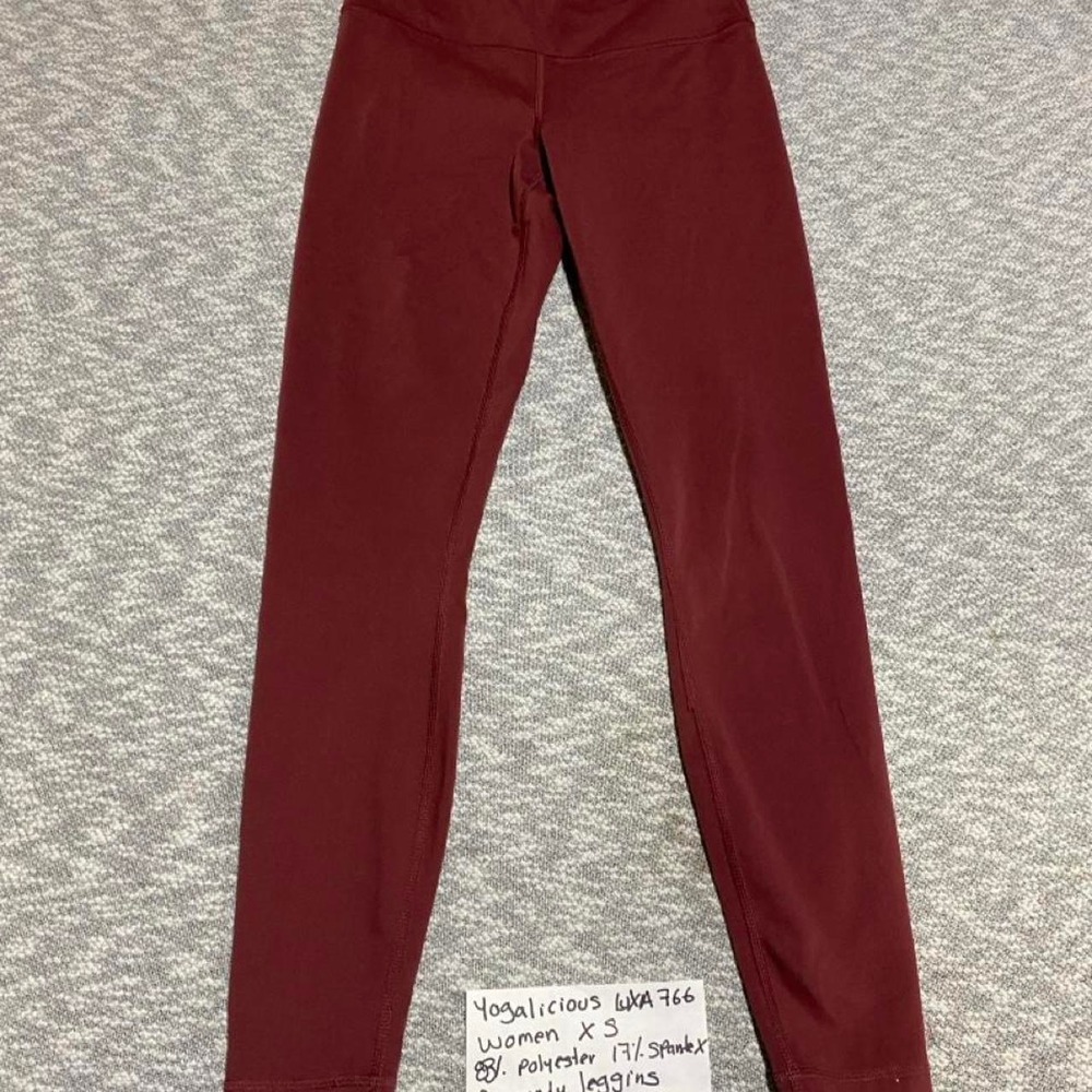 Yogalicious Lux burgundy polyester & spandex leggings size XS. SKU-A766